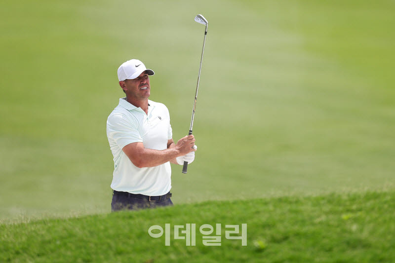 브룩스 켑카,핀으로 굴러가라                                                                                                                                                                       