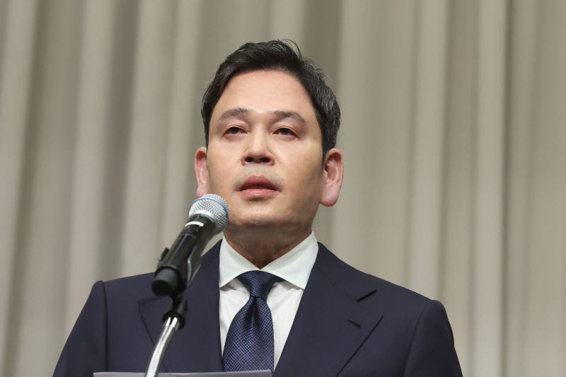 [포토]정용진 신세계 회장, 사과문 발표