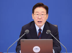 李대통령, 핵잠 도입 속도 주문…