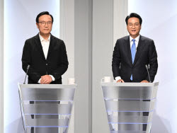 뒤바뀐 ''창과 방패'' 안민석vs임태희, 첫 토론서 격돌