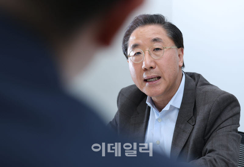 “삼전 노노갈등 여전…반도체 인적분할 필요”[특별인터뷰]①