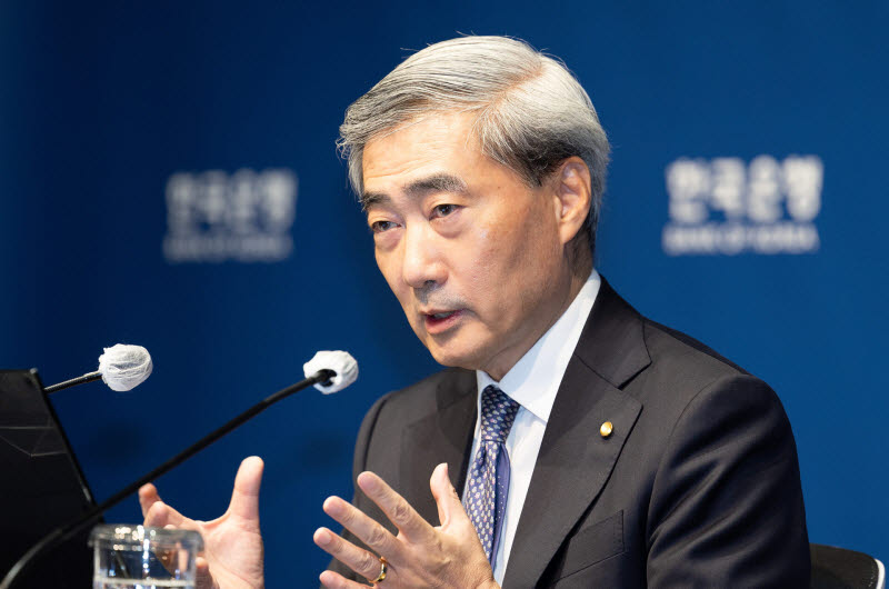 신현송, '환율 쏠림에 단호하게 대처할 것'                                                                                                                                                