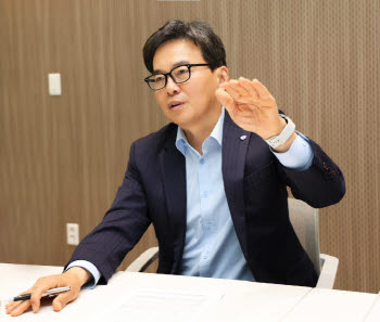 송수영 휴온스 대표 “IPO 좌초된 휴온스랩, 휴온스와 합병은 고육지책”
