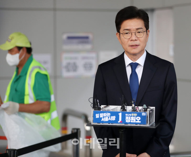  취재진 브리핑하는 정원오 서울시장 후보                                                                                                                                                           