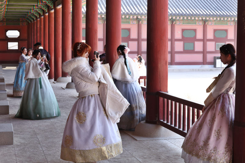 궁·능 관람객 1781만 명 역대 최다…외국인 관람객도 대폭 증가