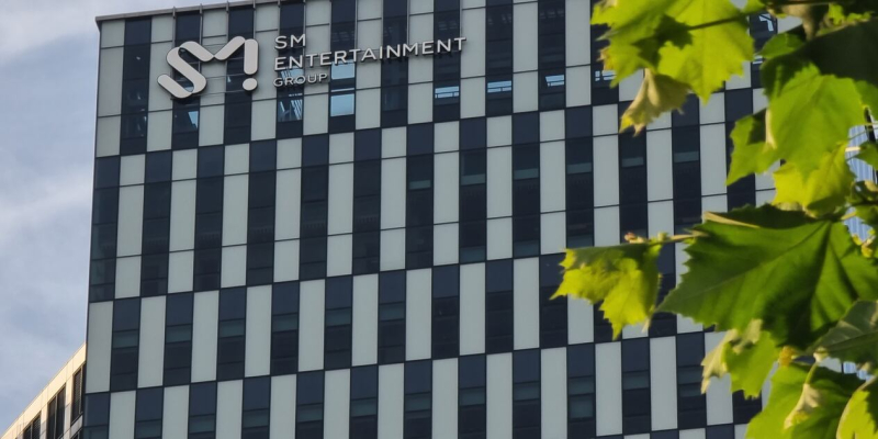 법정 간 키이스트 딜...이로투자, SM엔터에 계약금 반환 소송[only 이데일... - 뉴스 썸네일 이미지