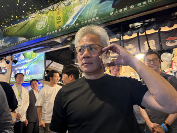 젠슨 황 만찬에 韓 로봇 스타트업…엔비디아 투자 접점 확대