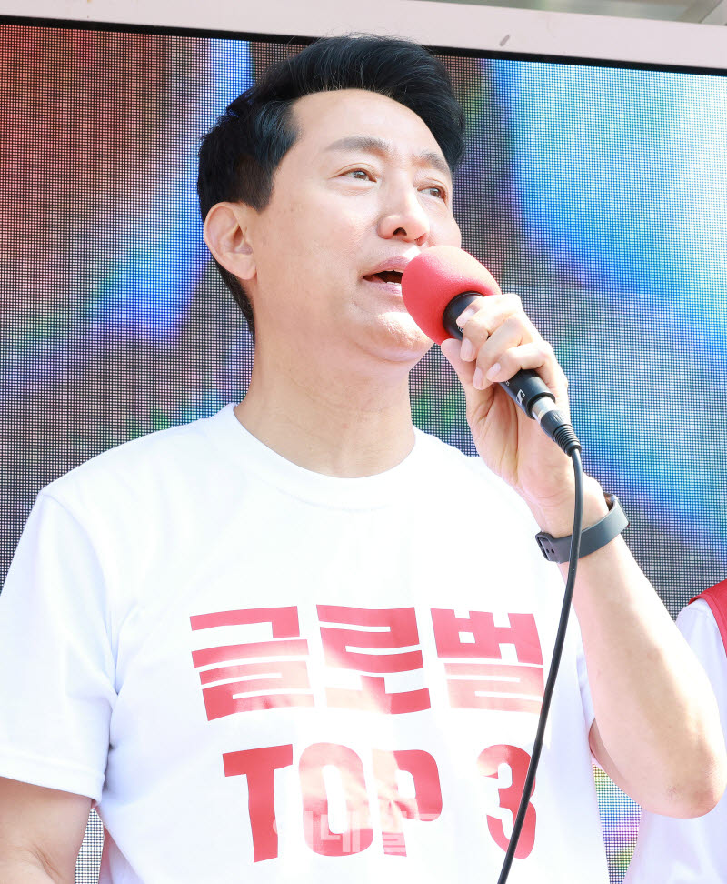 순회유세 출발하는 오세훈 국민의힘 서울시장 후보                                                                                                                                                   