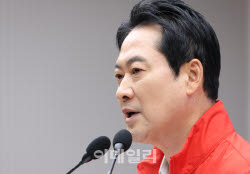 검찰에 "잘못하면 사과·취소해야" 李에…국힘 "공소취소 반대표는 2번"