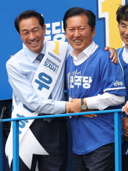 정청래 "李정부와 원팀" 장동혁 "與와 싸울 힘 달라"