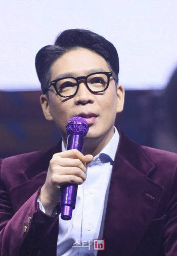 MC몽 "'PD수첩' 카톡은 조작…밀월여행 의혹도 사실 아냐"