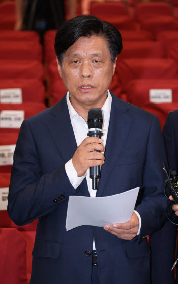 與 "선관위에 책임 묻겠다…개표중단은 일고 가치 없어" [6월 선거]