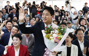 오세훈, 서울시장 최초 5선 ‘대역전’…“민주주의의 마지막 안전판” [6월 선거]