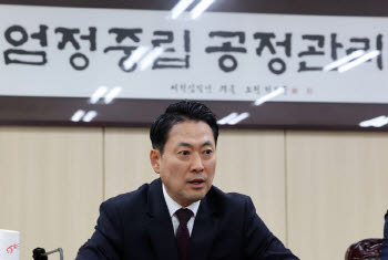장동혁, ‘잠실 투표함 이송’에…“군사작전 하듯 몰래 빼내 개표, 국민 신뢰 더 잃어”