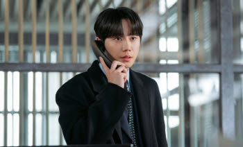 '신입사원 강회장' 이준영, 회장 DNA 폭발… 회사 뒤집었다