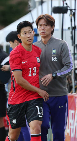 홍명보 감독 "투혼은 한국 고유의 강점…사명감·즐기는 태도 중요"