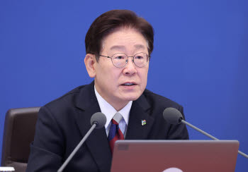 李대통령, 투표용지 부족 사태에 "깊은 유감"…진상조사 지시