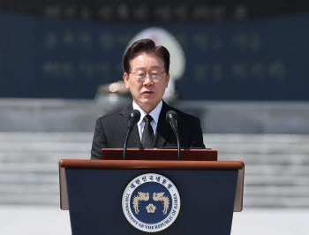 李대통령, 오늘 취임 1주년 기자회견…‘대체 불가 대한민국’ 비전 제시