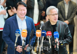 최태원·젠슨황, 메모리 넘어 미래 AI 인프라 동맹