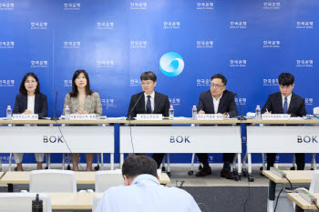 “이미 좋았는데 더 좋았다”…1분기 성장률 상향, 국민소득은 역대 최고치(종합)