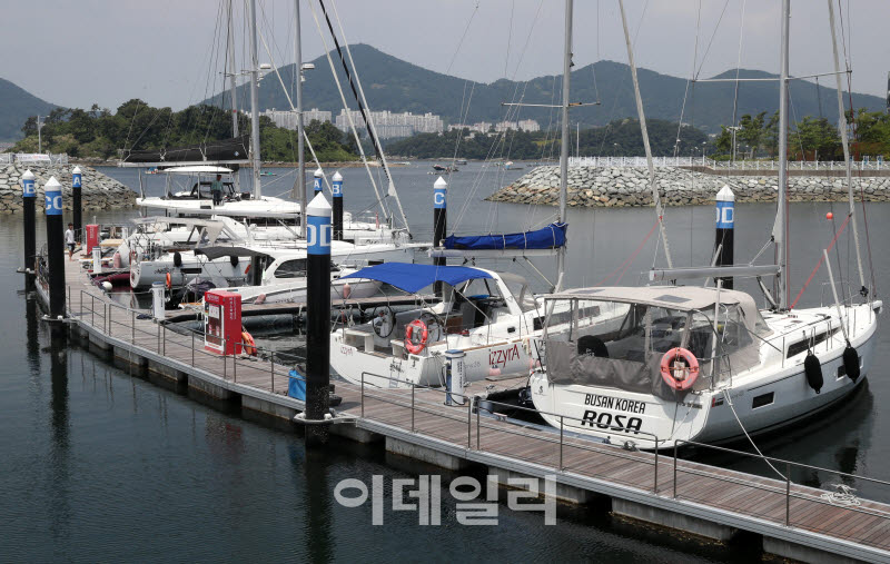 [포토] 섬 박람회 관광객 맞이할 요트