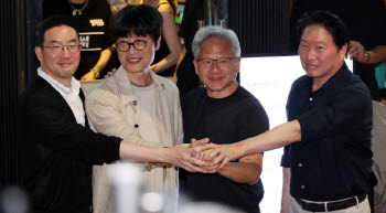 신비주의 쌈 싸 먹었다…회장님도 '브랜딩 시대'