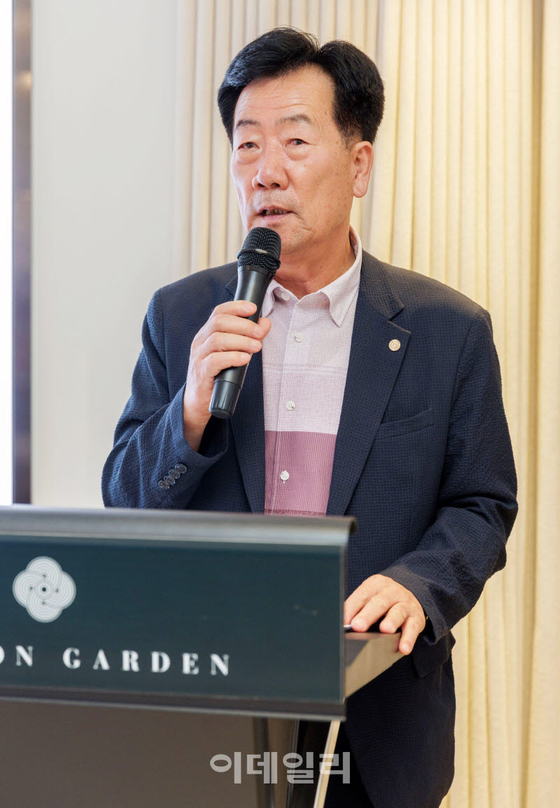 [포토] 한우 우수성 소개하는 민경천 한우자조금 위원장