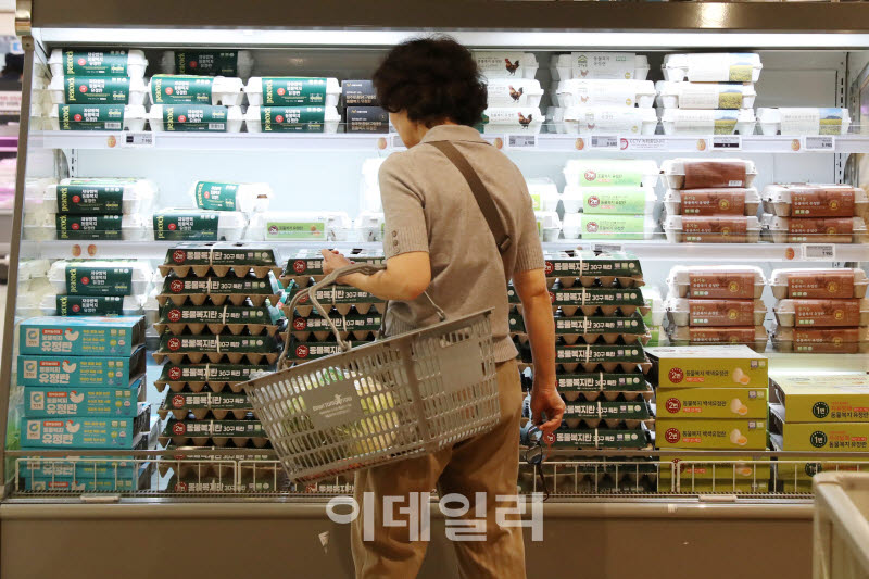[포토] 계란 구매하는 소비자