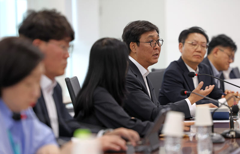 핸드볼경기장 봉쇄에 체육단체 업무 차질…문체부 "임시 공간 지원"