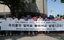 일주일 넘긴 개표소 봉쇄 시위…시민 통행 막고 경찰 조롱까지[사사건건]