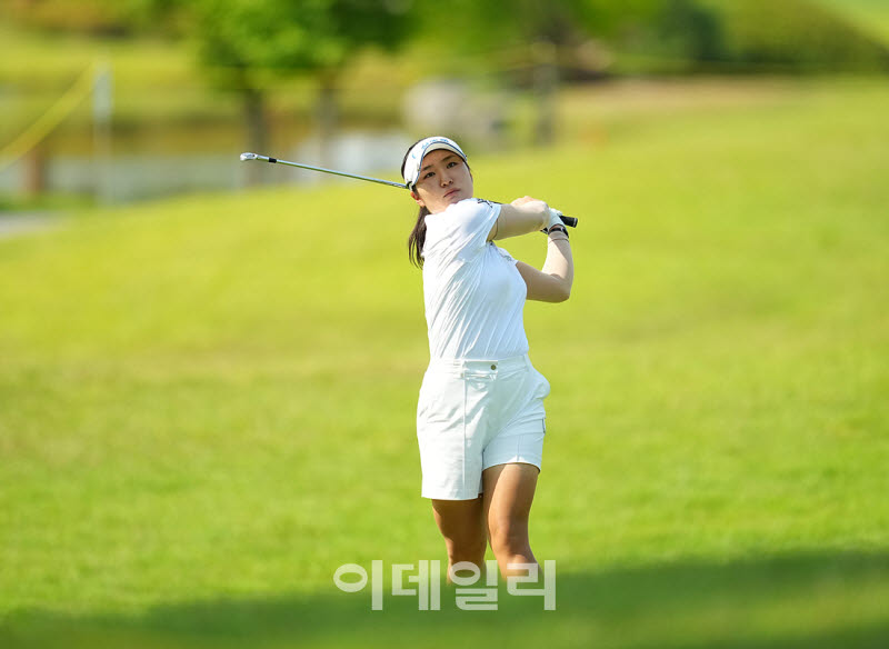 최가빈,그린에 올라 핀에 붙어라                                                                                                                                                                    