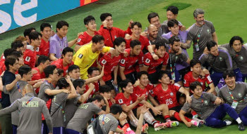 한국-체코전 482만명, 리모컨 대신 '치지직'…'월드컵 특수' 판 흔든다