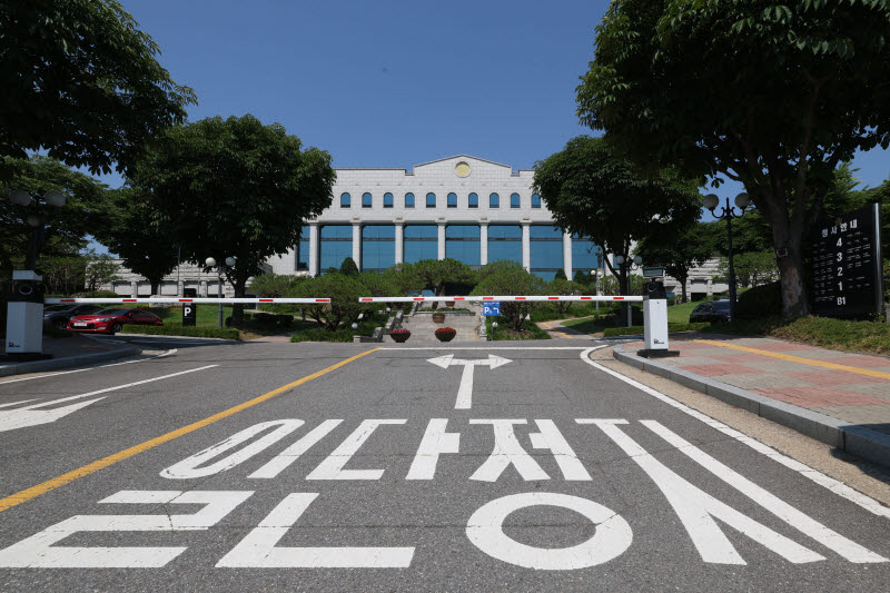 선관위 부실한 관리로 정지된 민주주의                                                                                                                                                              
