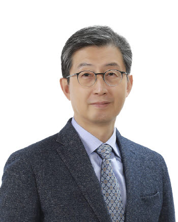 "中 공급망 지배력 핵무기 수준 위협…韓, 5년 내 대체불가 기술국가 돼야"