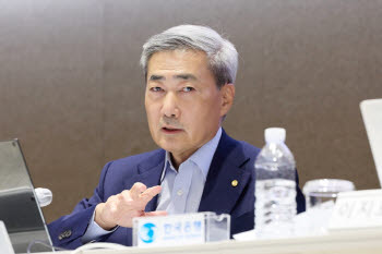 "전쟁 끝나도 인플레 우려 여전…하반기 물가 3% 안팎"
