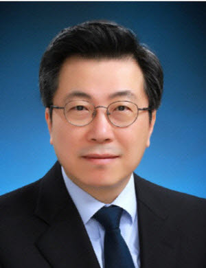 "본사가 가맹점 생존율 높이고, 함께 돈버는 구조로 대수술해야"