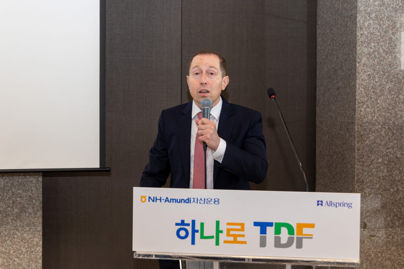 AI 랠리 올라탄 韓증시…'TDF 원조' 운용사는 왜 ‘분산’을 꺼냈나