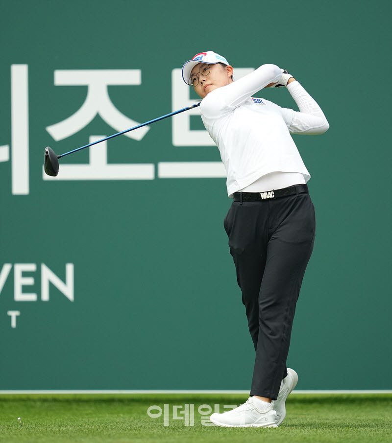김가희, 19일 더헤븐 마스터즈 1라운드 경기 진행