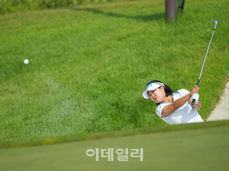 홍진영,강한 벙커 탈출                                                                                                                                                                             