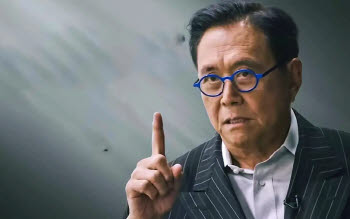 '부자아빠, 가난한아빠' 저자 "비트코인·금·은 조만간 매수할 것"