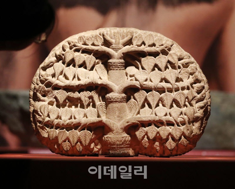  태국미술명품전-'보리수 조각'                                                                                                                                                           