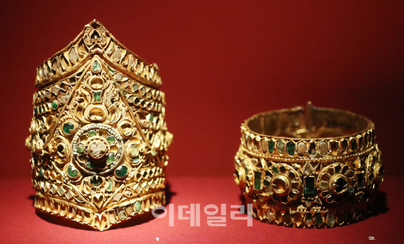  태국미술명품전-'왕실 팔뚝과 팔목에 차는 팔찌'                                                                                                                                          