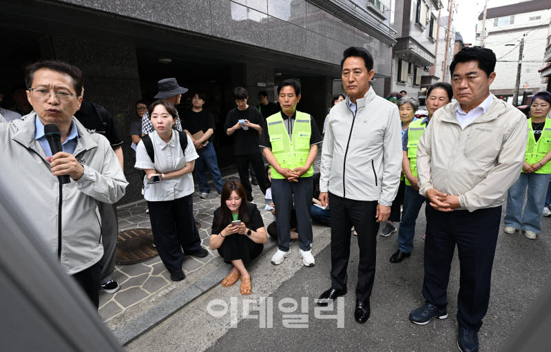  난곡로 상습침수지역 현장 찾은 서울시장과 관악구청장                                                                                                                                              