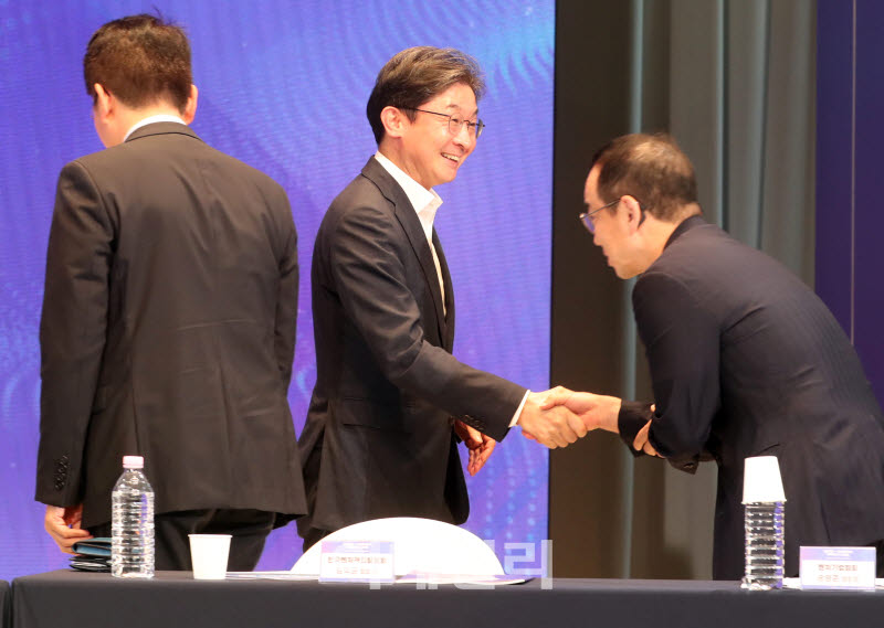  모태펀드-국민성장펀드 간담회 참석하는 이억원 금융위원장                                                                                                                                          