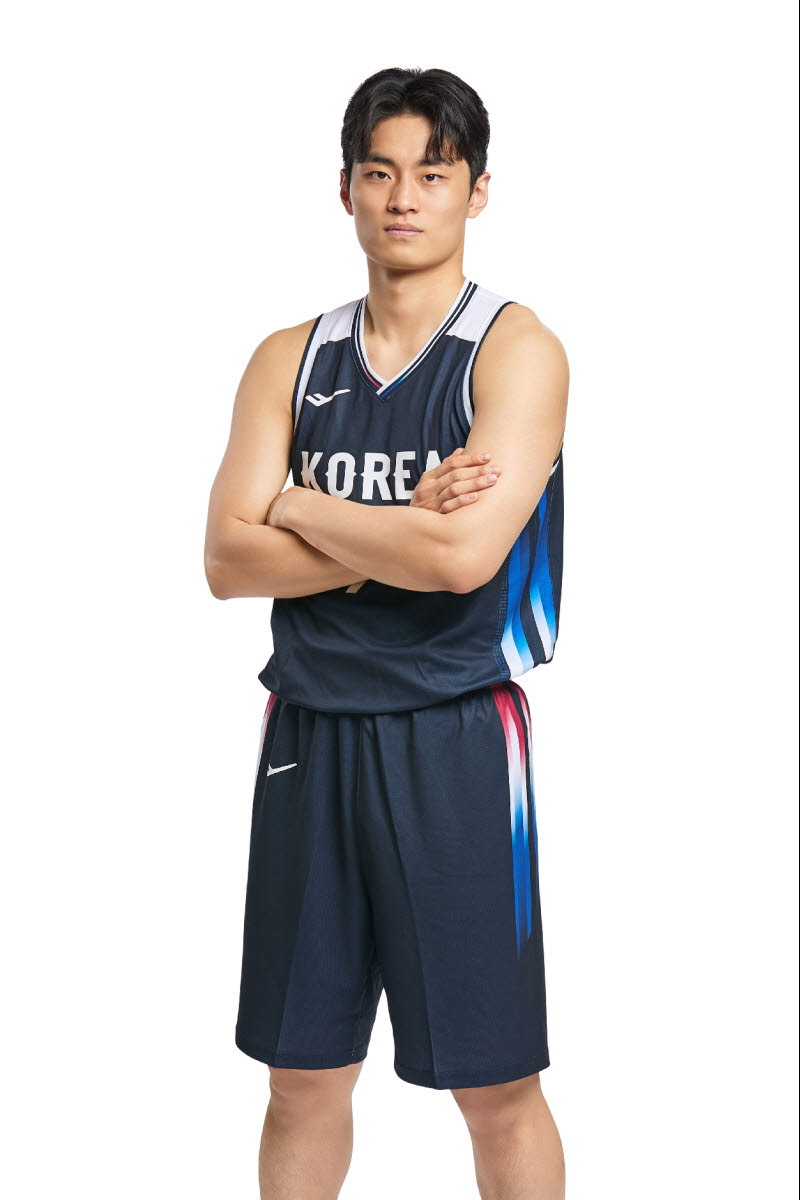 한국 농구대표팀, 수묵화 형상화한 새 유니폼 공개