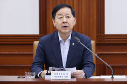 정부, 민생물가 안정에 1조원 투입…공공요금 묶고, 달걀 2억개 추가수입