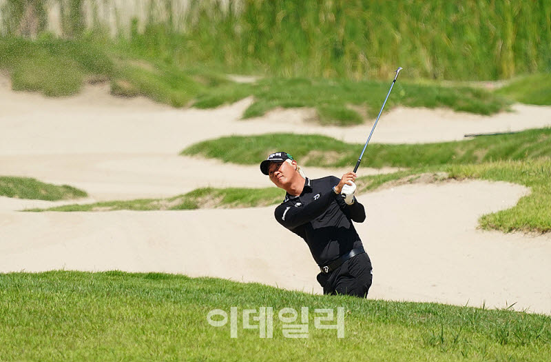 KPGA 군산CC 오픈, 양희준·허인회·장승보 경기 진행