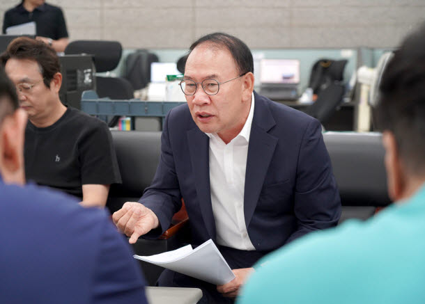 "조달시장의 적폐 '퍼이퍼컴퍼니', 퇴출시킨다"
