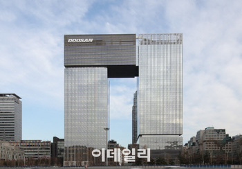 [마켓인]AI 호재에 자회사 반등까지…두산, 신용등급 상향 가능성 높아졌다