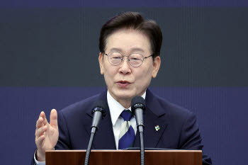 李 “서남권 반도체 클러스터, 재임 중 가장 보람…총책임 확실히 질 것”